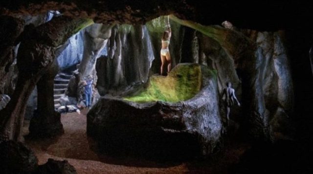 Lair of the White Worm (1988) The Lair of the White Worm (1988)